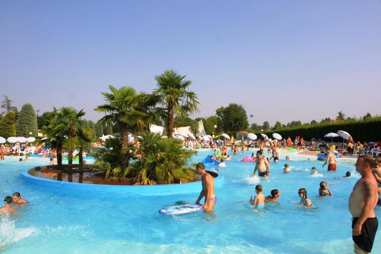 Albatross Mobile Homes On Camping Bella Italia Peschiera del Garda Extérieur photo